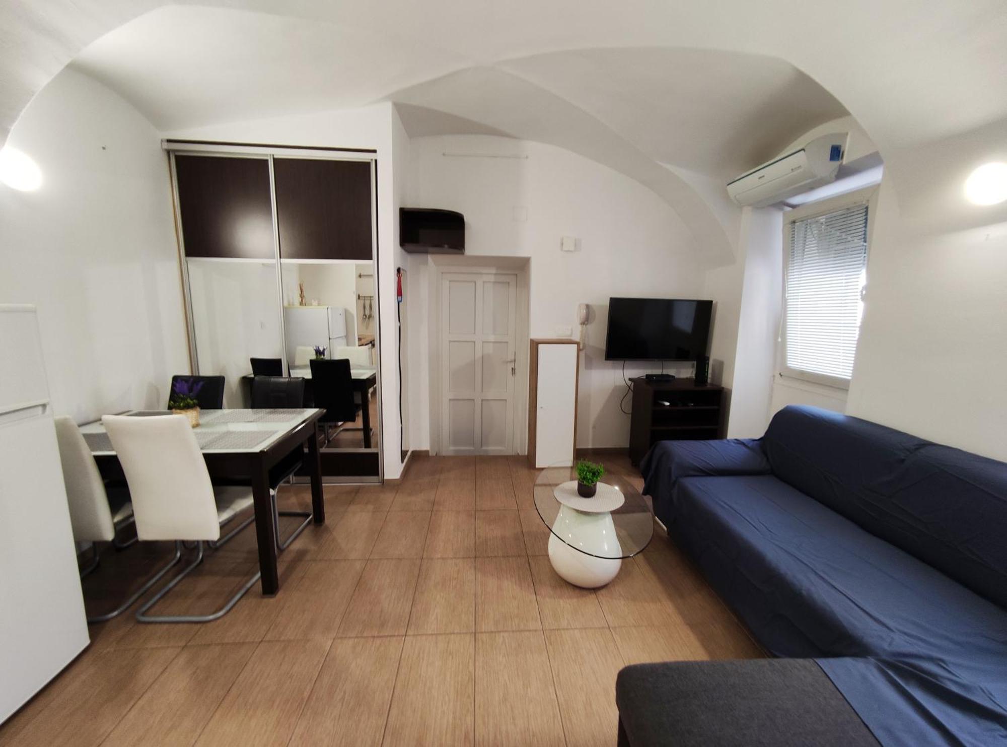Studio Apartment Sisters 3-4 Ljubljana Kültér fotó